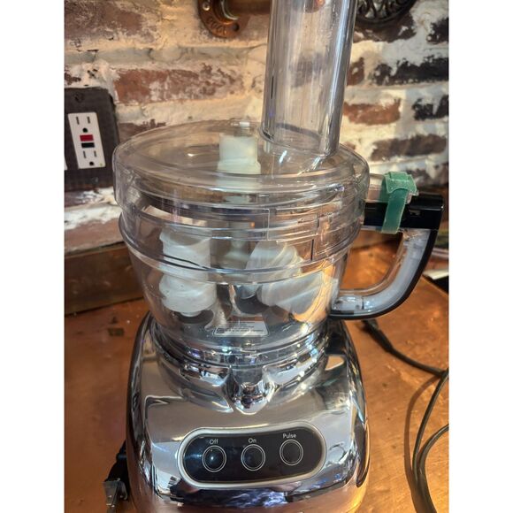 KitchenAid Chrome 9 cup Food Processer!! LIKE NEW - Picture 3 of 4